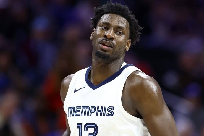 小贾伦-杰克逊5年2.4亿美元续约灰熊,球队未来可期 小贾伦-杰克逊5年2.4亿美元续约灰熊,球队未来可期